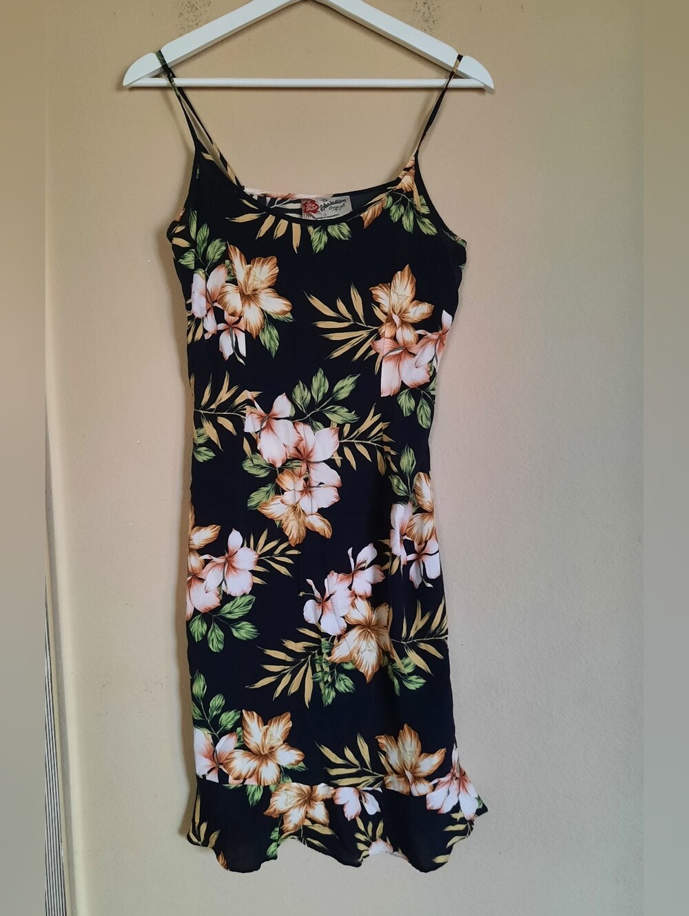 Hawaiian Hilo Hatties Floral Dress  - Black/Green/yellow